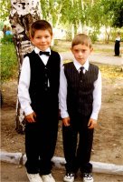 edward-1st-class Эдвард Бедарев в 1 классе с сокласником